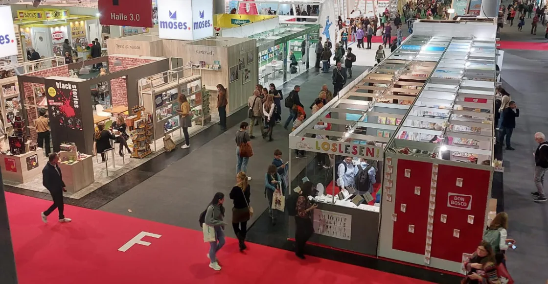 Gli stand della Fiera del Libro di Francoforte