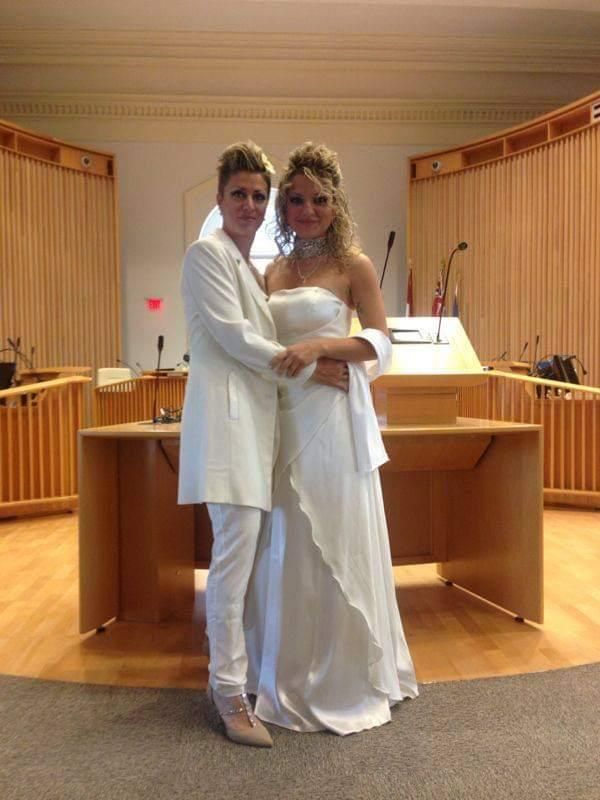 MUSICA, la prima unione civile diventa matrimonio… a loro insaputa! - SprayNews - Monica Macchioni