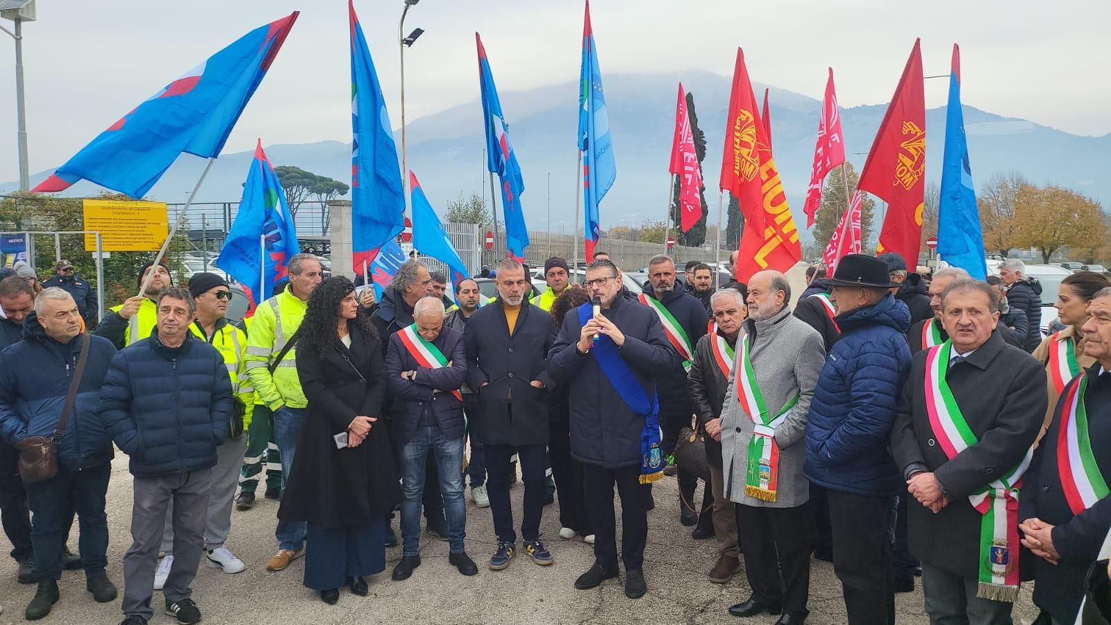 Unità e dialogo per il lavoro - SprayNews - Monica Macchioni