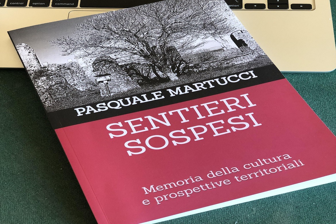 Paquale Martucci, Sentieri sospesi - SprayNews - Monica Macchioni Paquale Martucci, Sentieri sospesi - SprayNews - Monica Macchioni