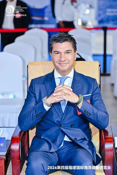 Mirko Benetti, Cina - SprayNews - Monica Macchioni